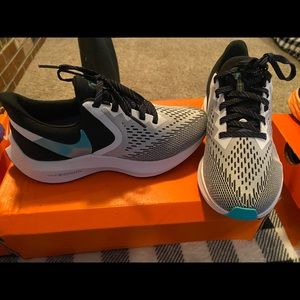 Brand new Nike Zoom.  Womens 6
